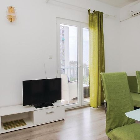 Cozy Apartment In Split With Kitchenette Exterior photo